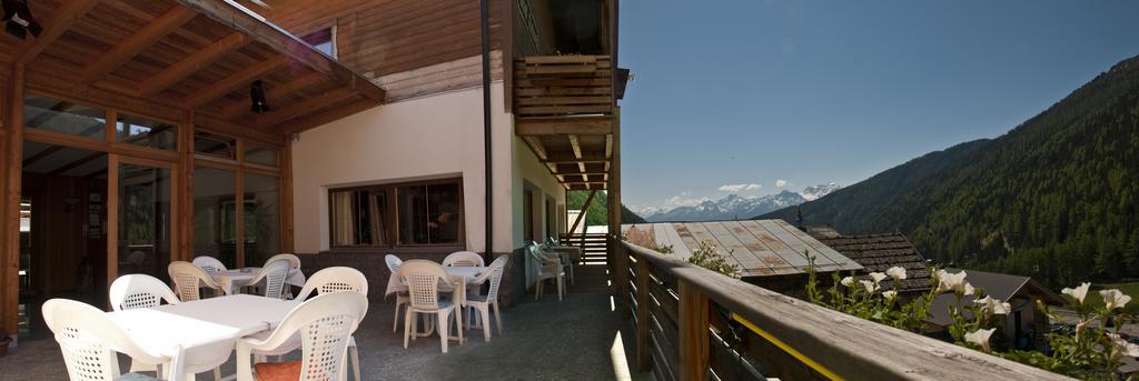 Hotel Edelweiss Malles Venosta Exterior photo